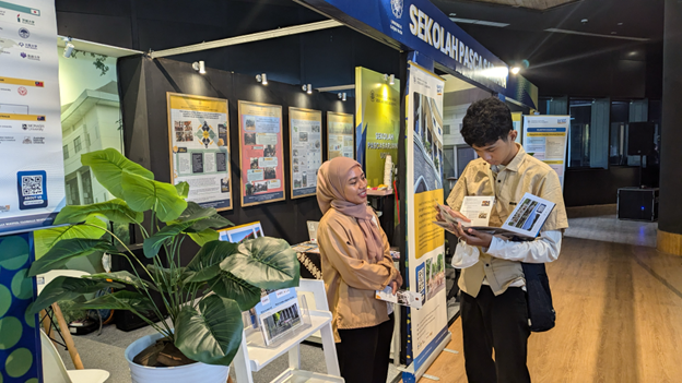 Sps Pamerkan Poster Pengabdian Di Festival Pkm Ugm Sekolah Pascasarjana